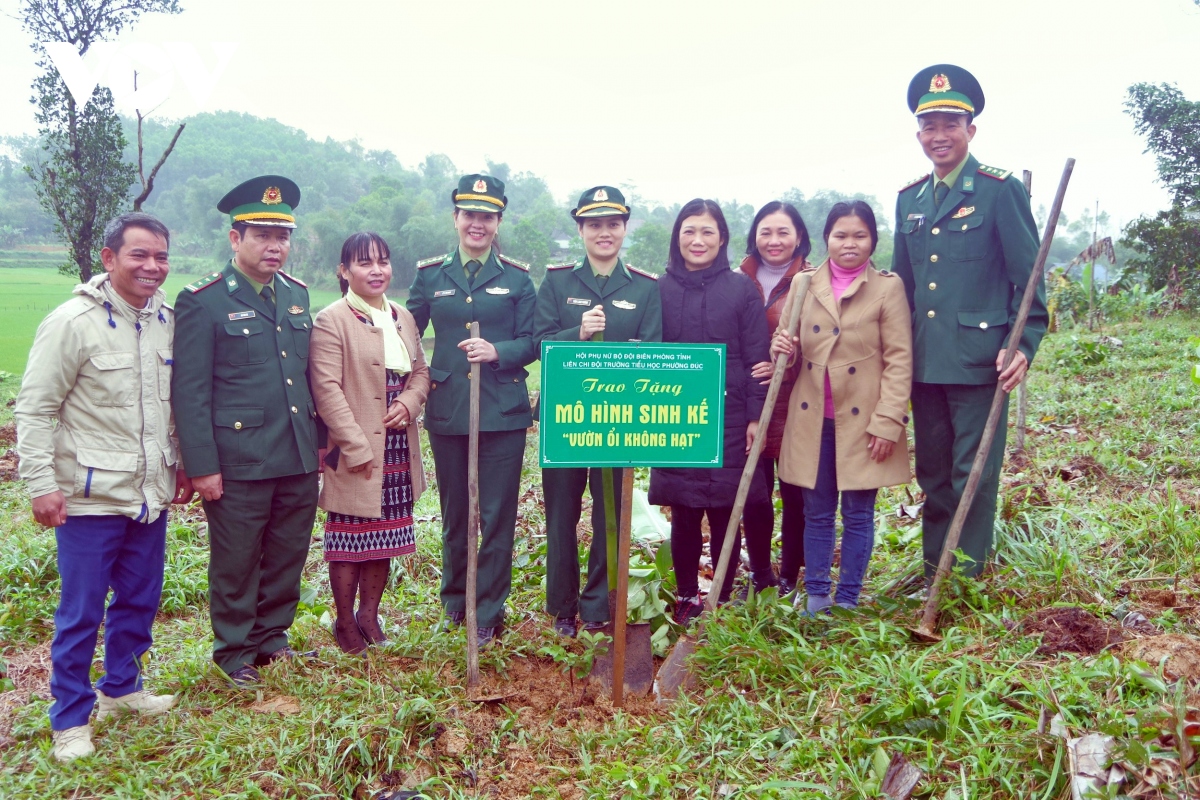 Bộ đội biên phòng là điểm tựa vững chắc cho người dân